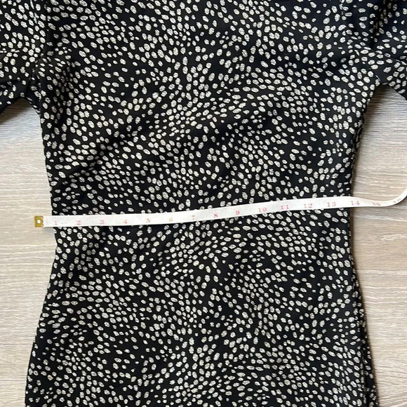 NEW Alice + Olivia Inka Strong-Shoulder Mockneck Dress - Picture 13 of 15